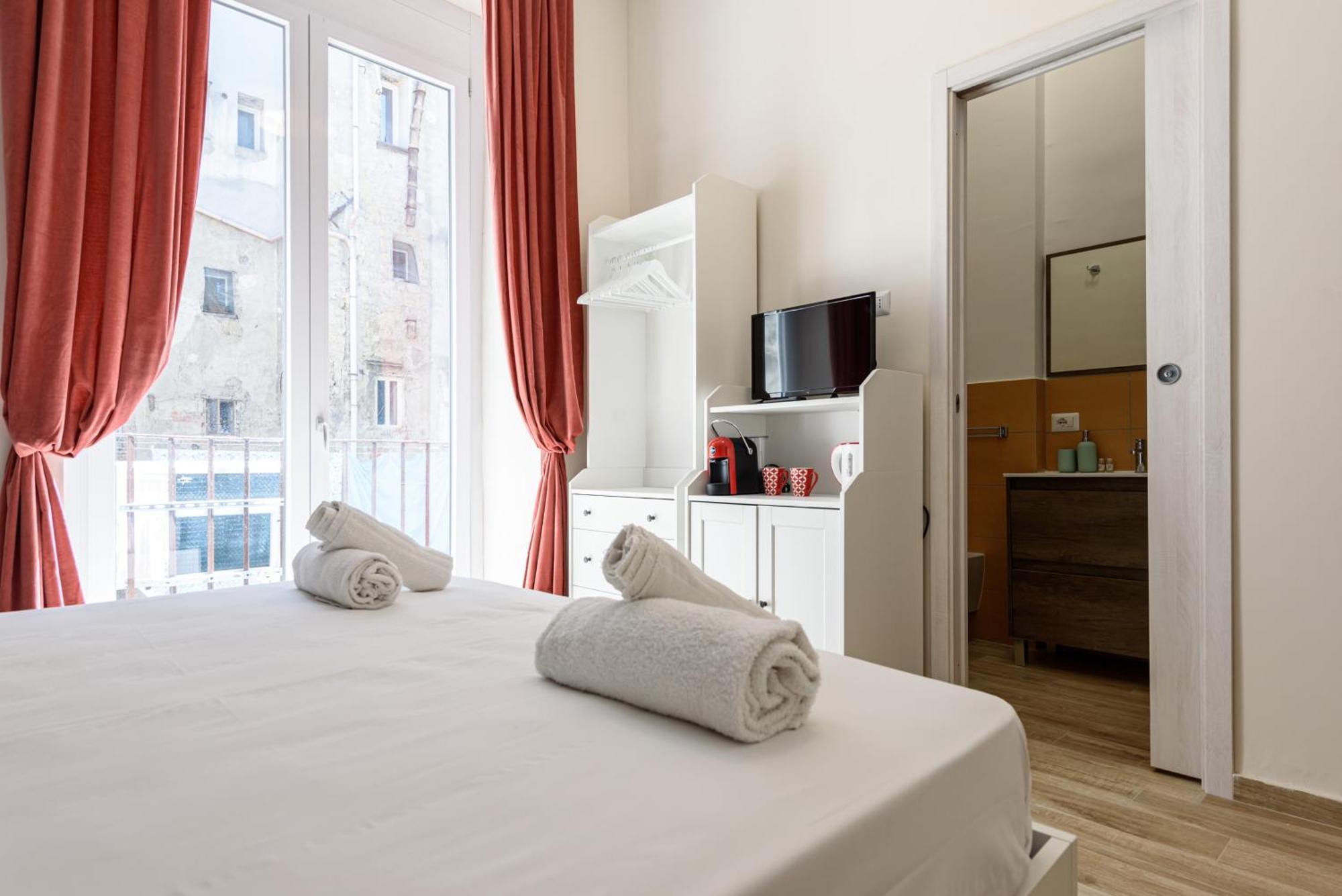 Apartment Vico Sedil Capuano 21 Naples