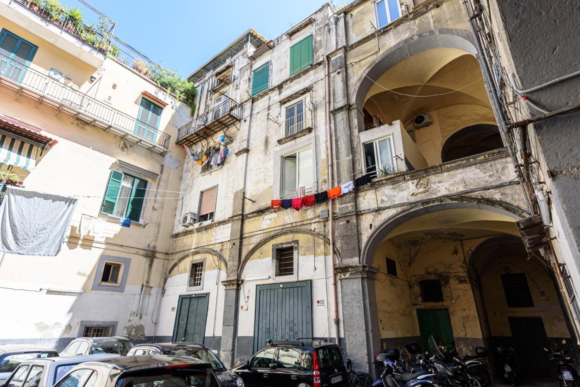 Apartment Vico Sedil Capuano 21