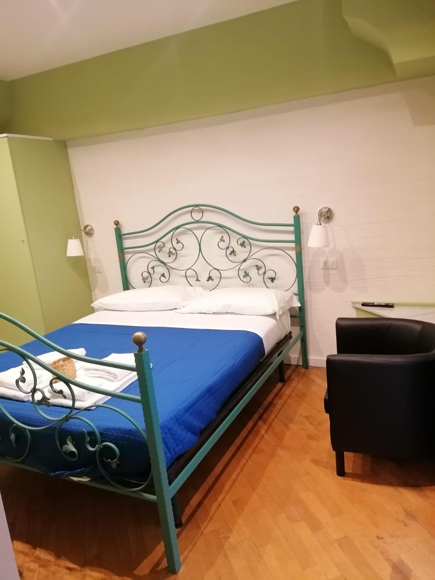 E Rosaroll Guest house