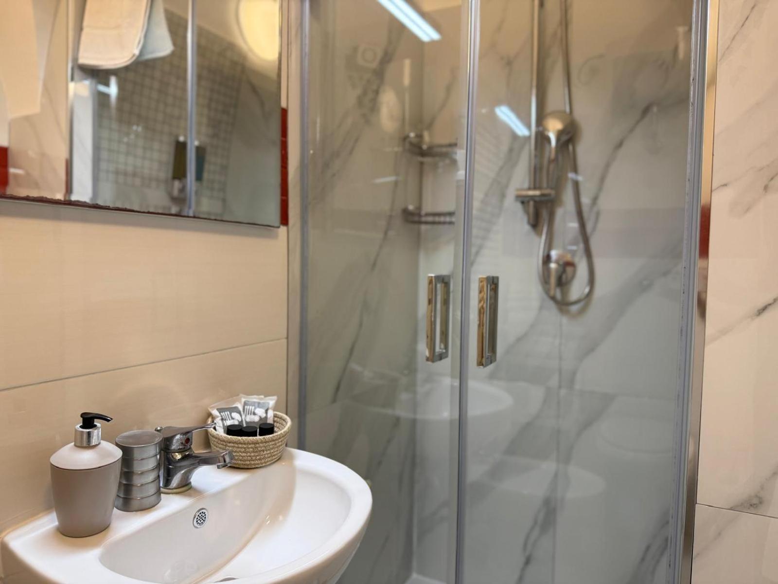 Chiaia Guest house 2*