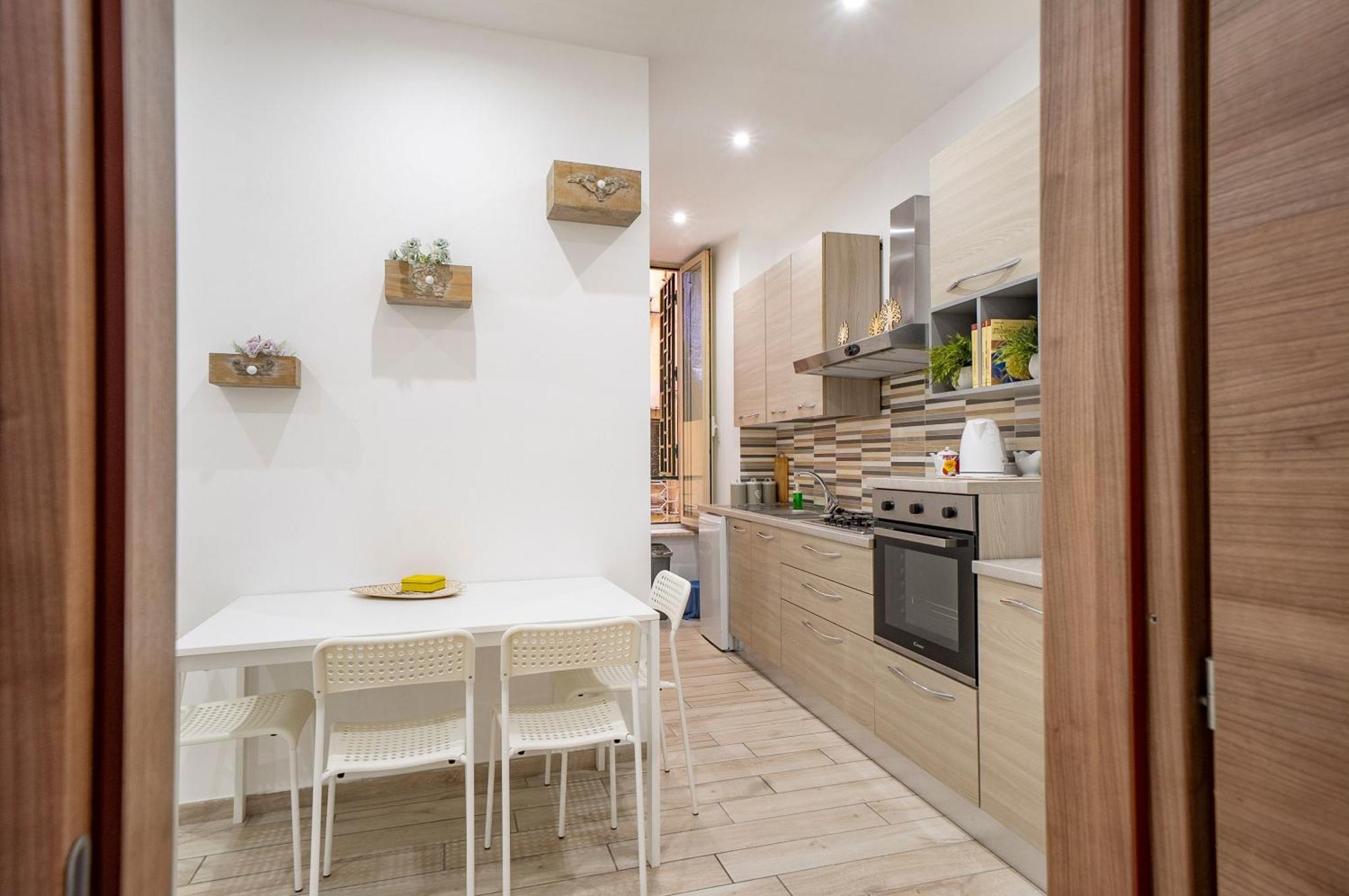 Apartment In Flats Montesanto Naples