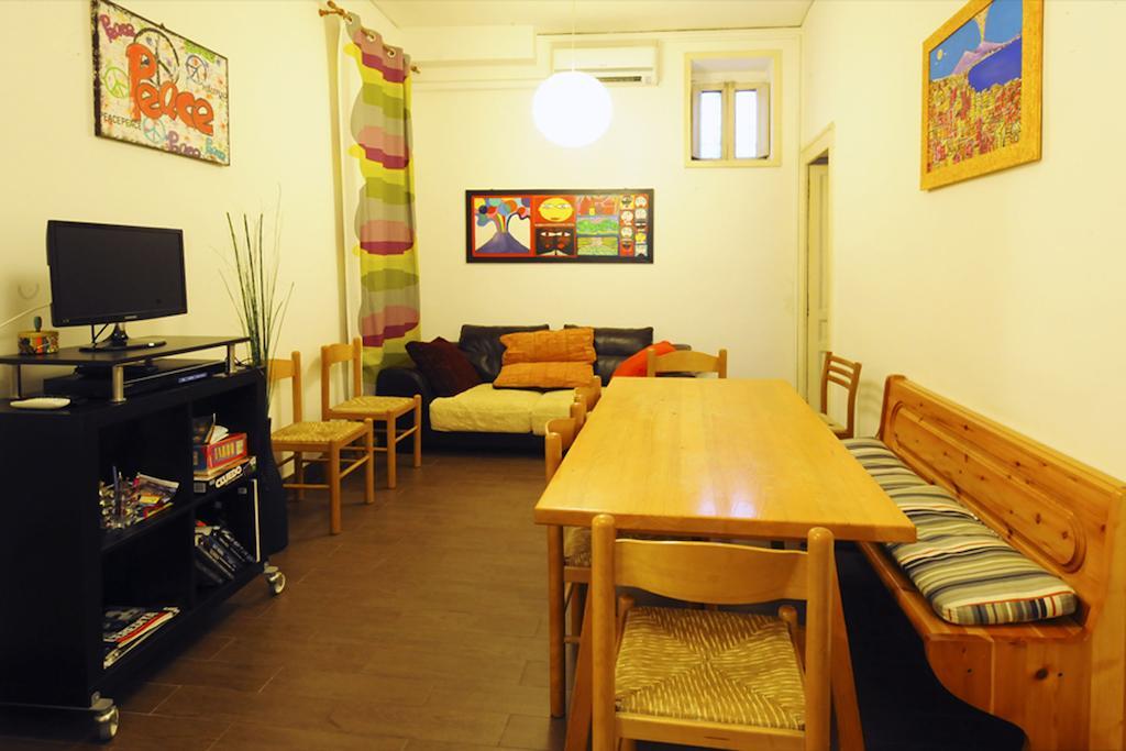 Bed & Breakfast Rossonapoletano Naples