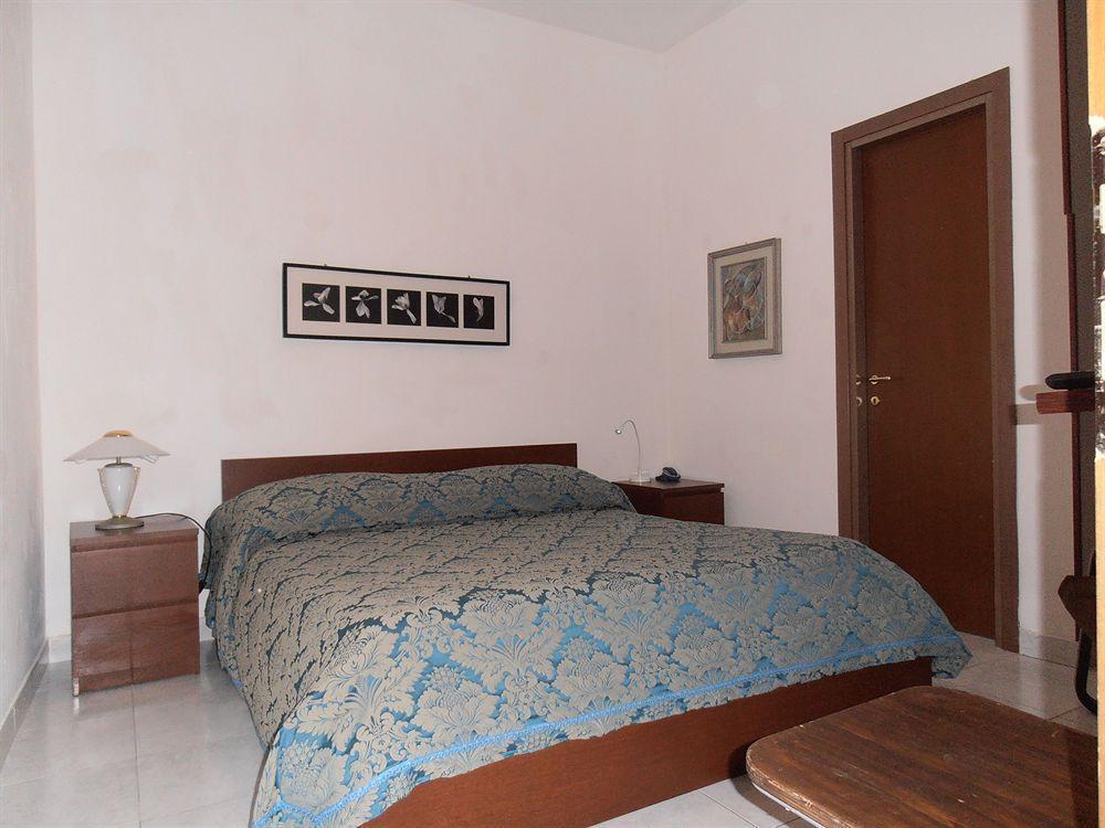 Plebiscito 3* Naples