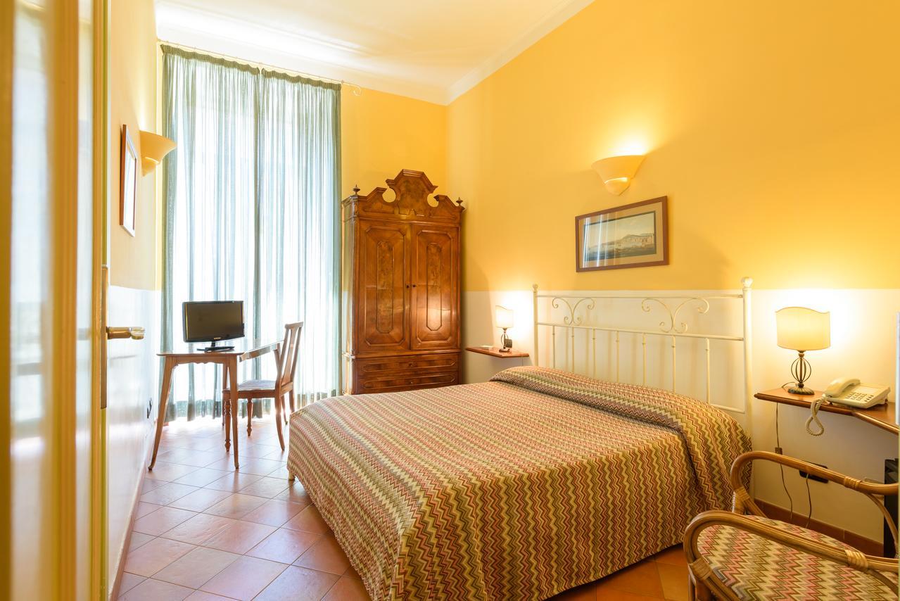 Mergellina 3* Naples