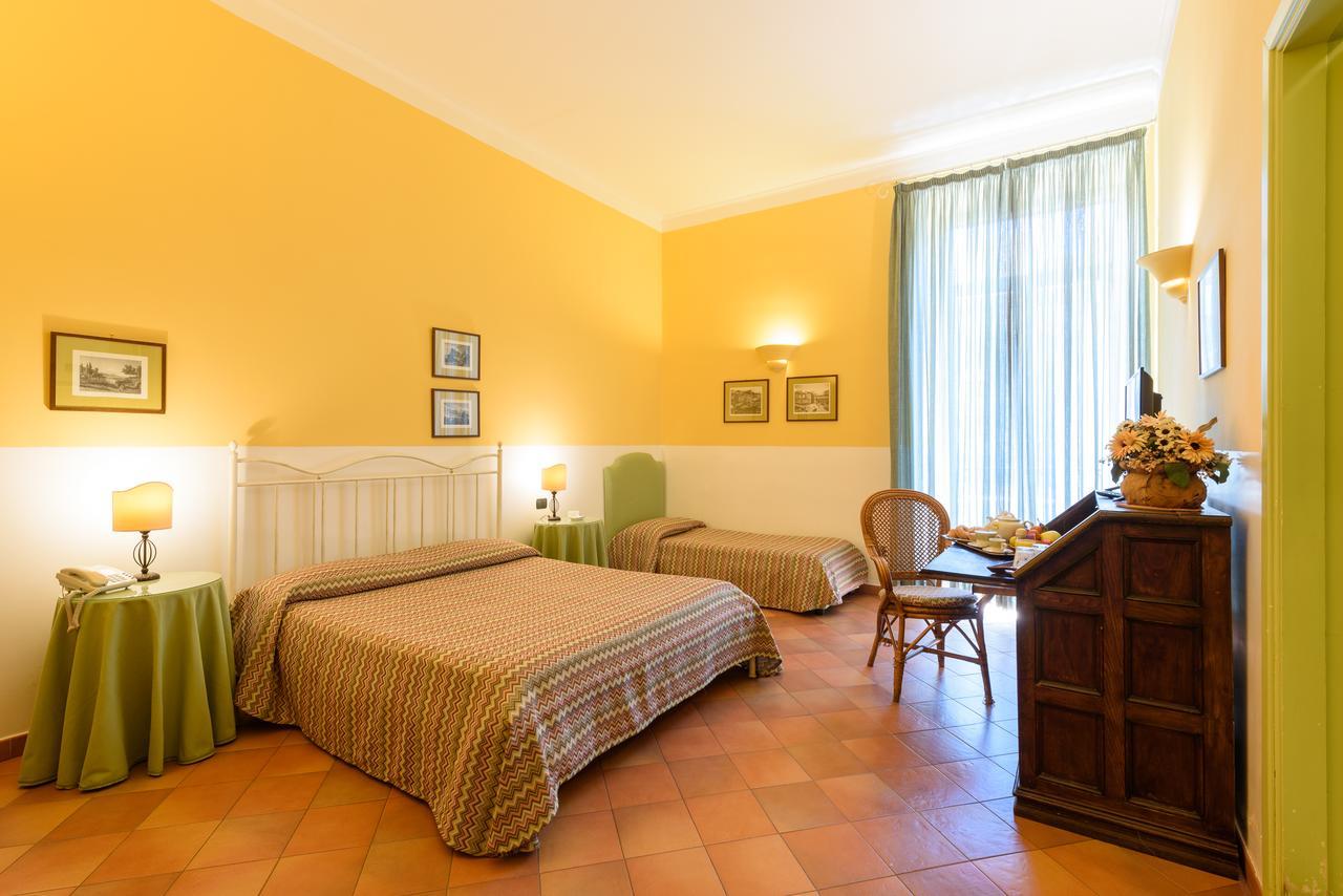 Mergellina 3*