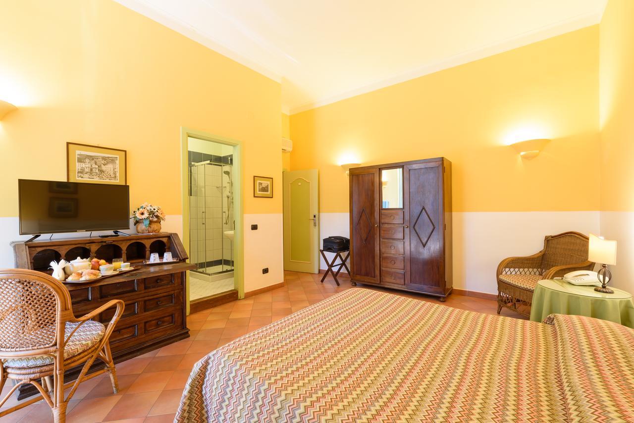 Mergellina 3* Naples