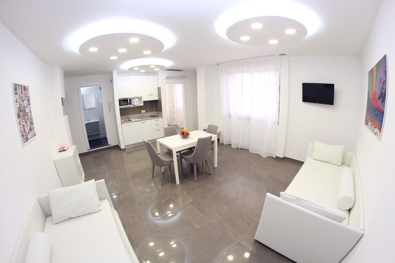 Mondo Suites Apartments * Naples