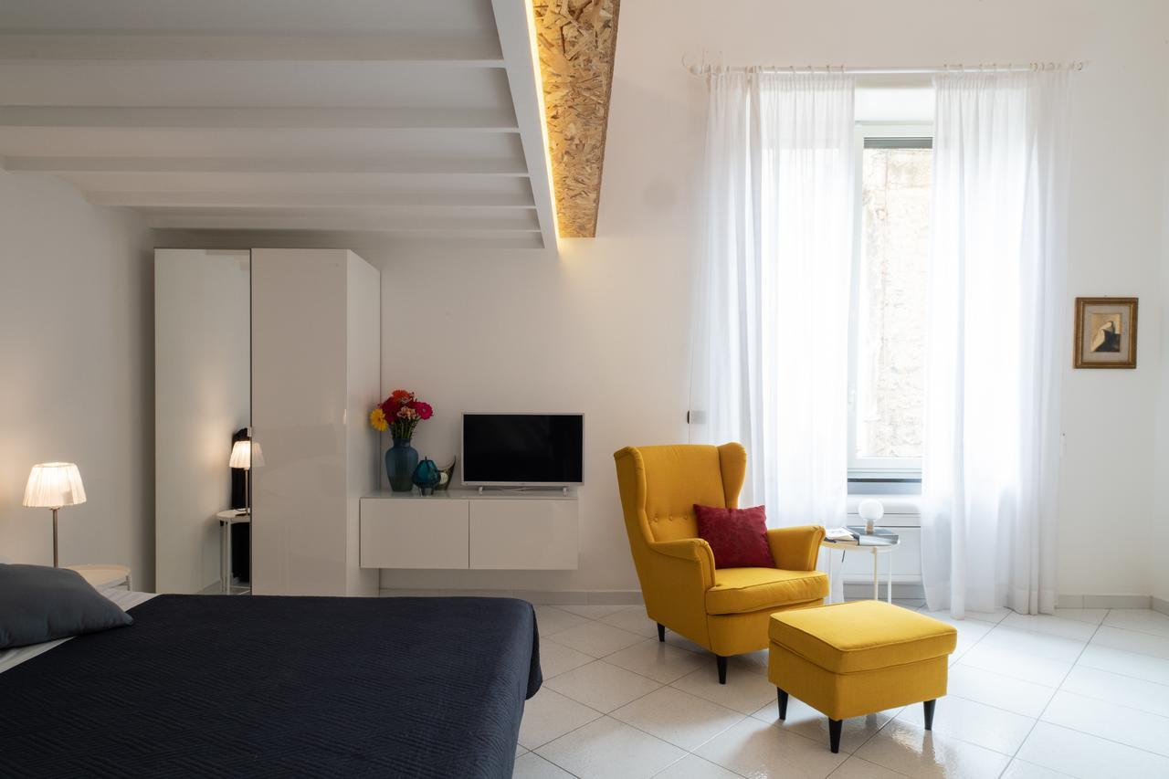 Ecce Homo 28 Bed & Breakfast Naples