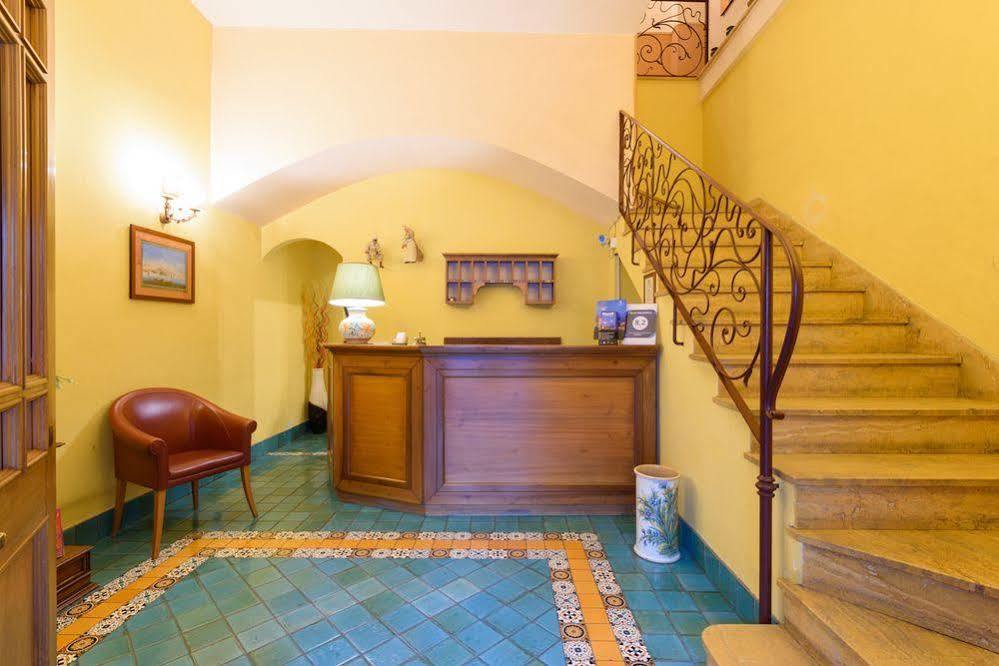 Mergellina Hotel 3*