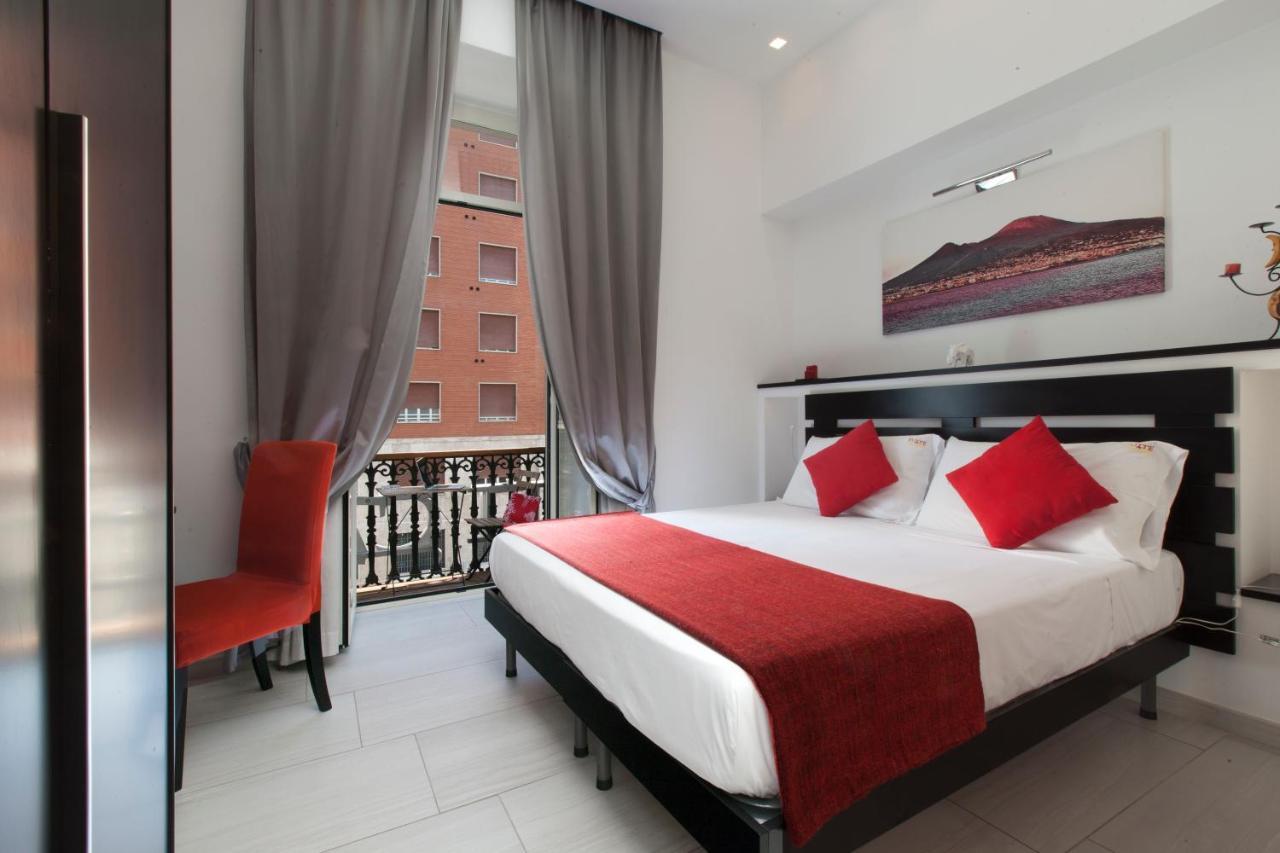 Dei Catalani 5* Naples
