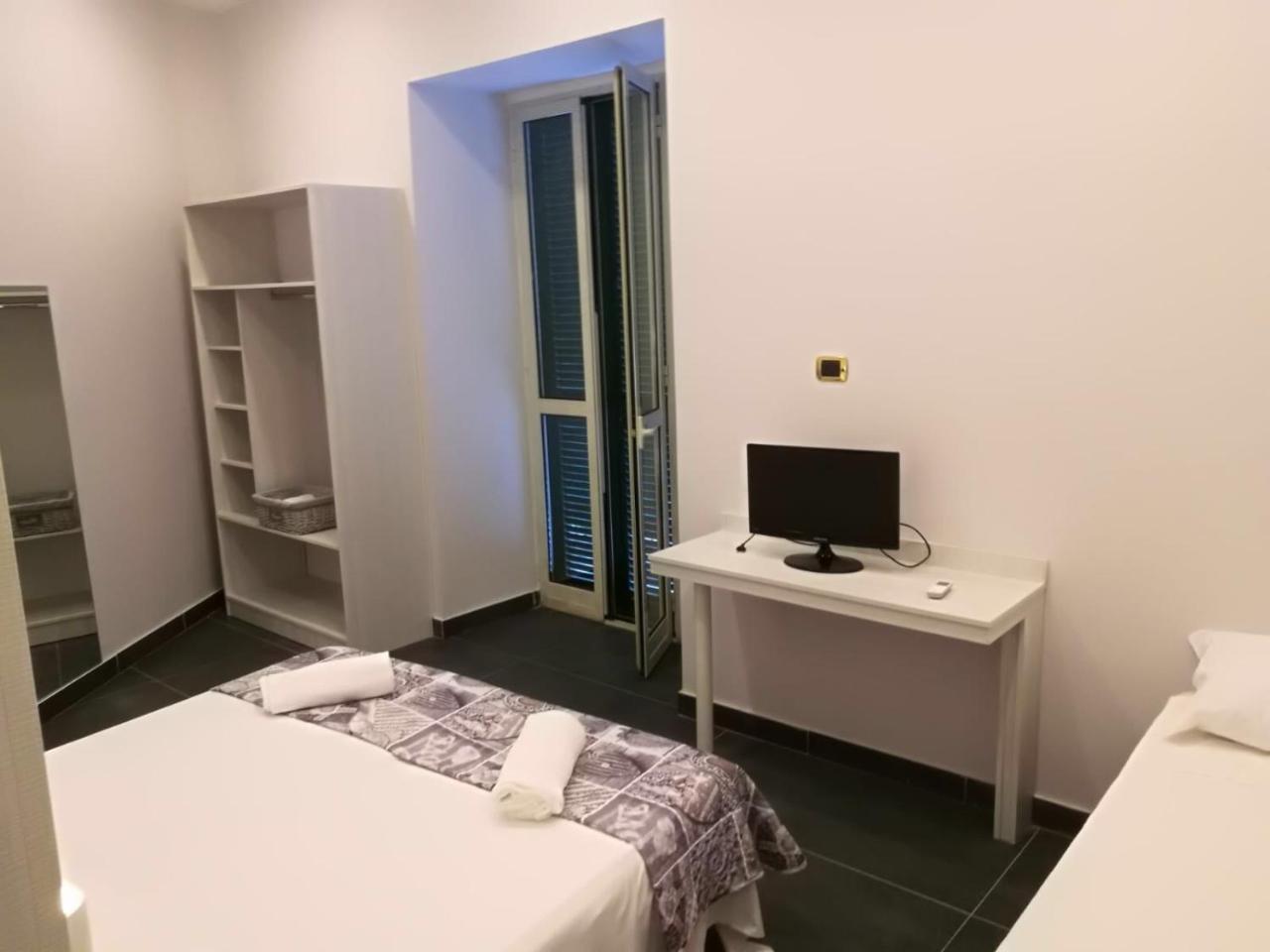 La Pace Naples