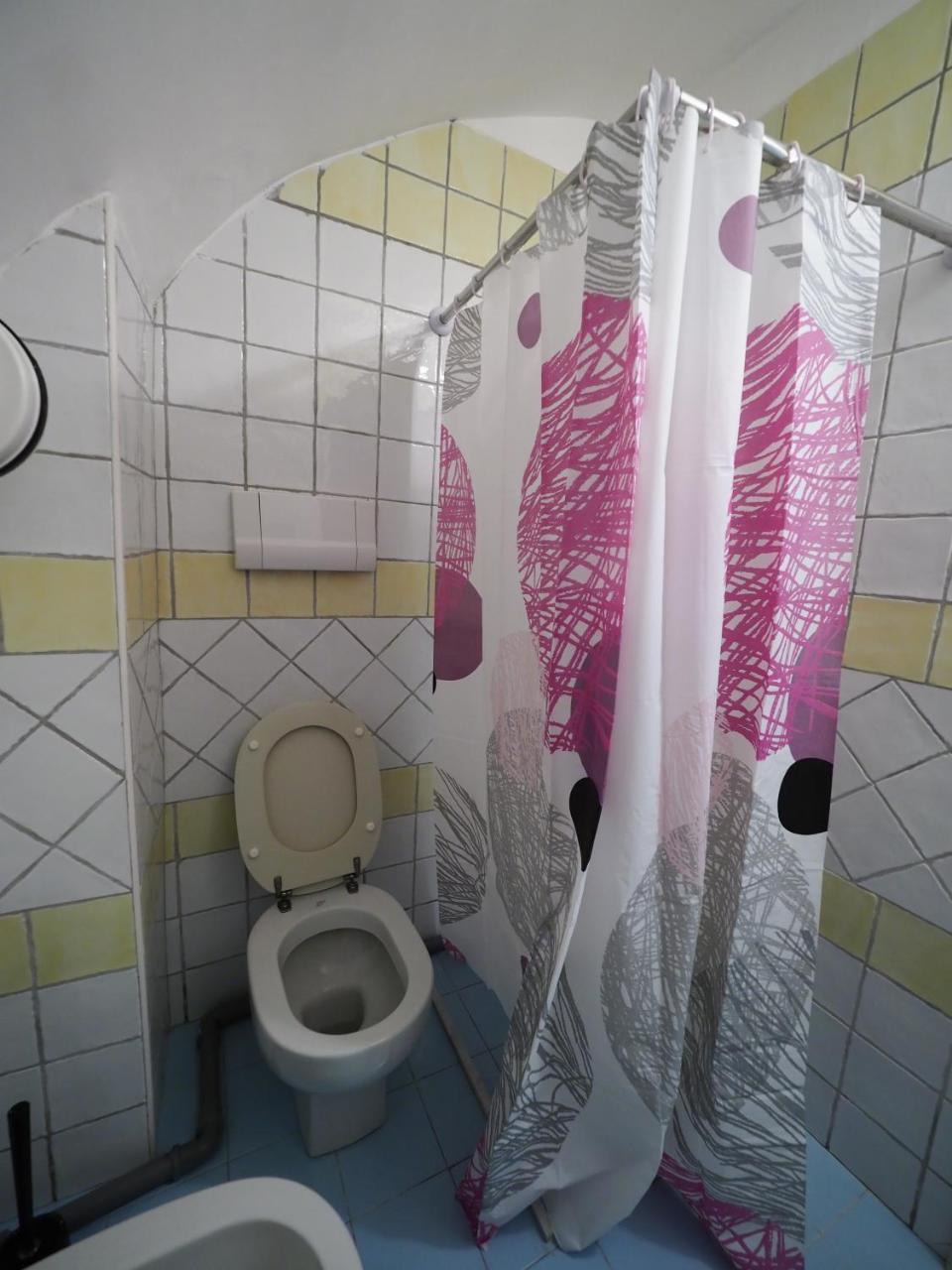 Bed & Breakfast R.g. House *
