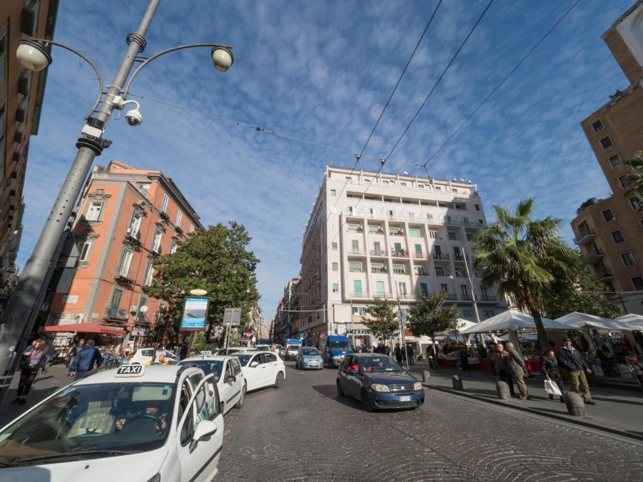 R.g. House Naples