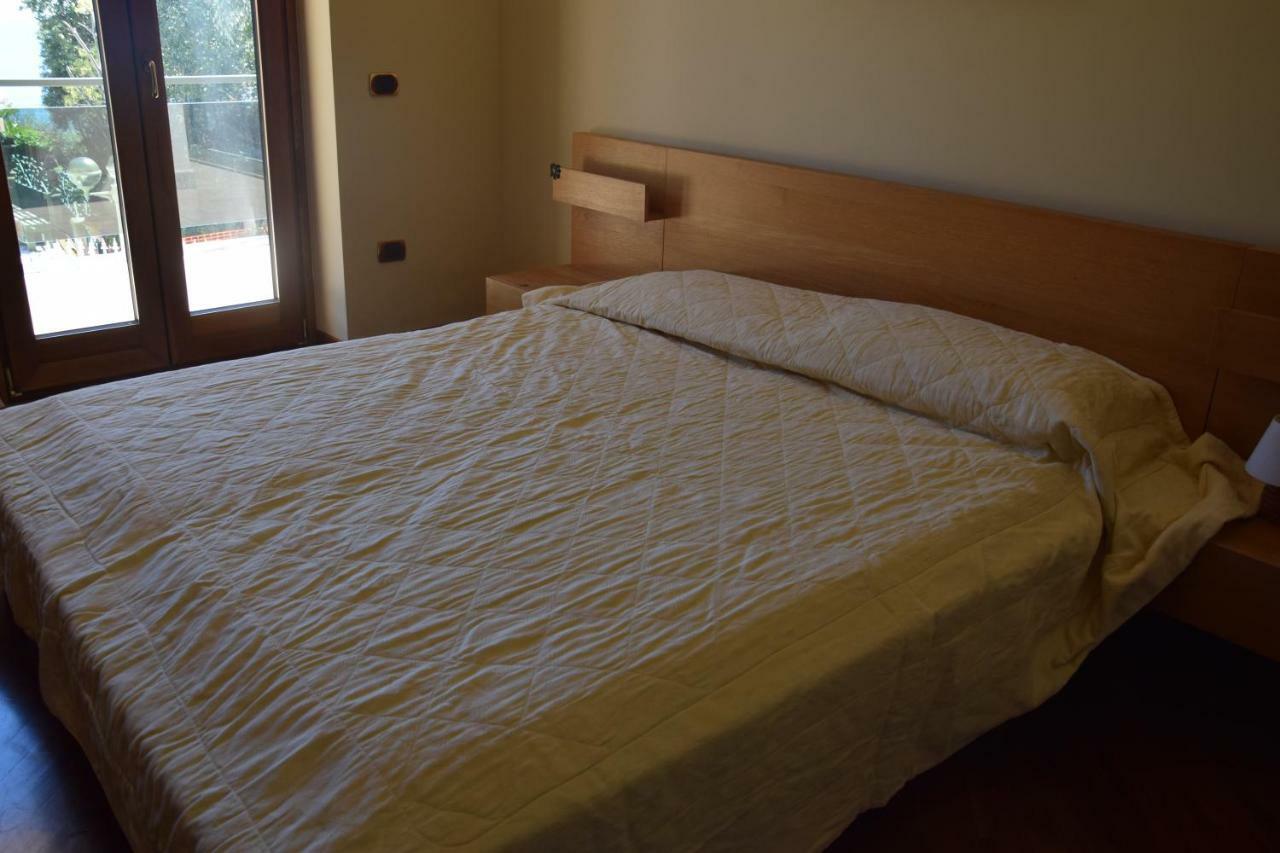 Apartment Holiday Family - Big On The Swimming Pool In Front Of Capri *