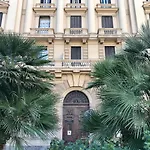 Oscar Apartment