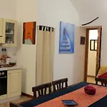 - B&B \