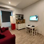 Pithecusa Home