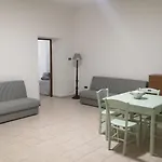 La Casa Di Ade