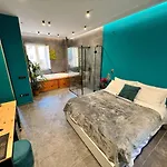 Orlando Relais