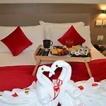 Mecla Suites