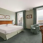 Ramada By Wyndham Naples