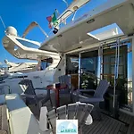 Boat And Breakfast Monica