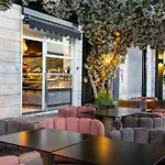 Aroma Apartment And B&B, Maschio Angioino