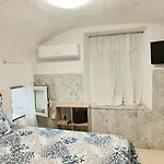 Casa Dell\'Antico Teatro Di Neapolis Nel Centro Storico Di Napoli