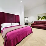 Orefici Place