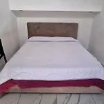 Thomas\'S Home