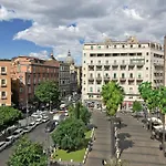 Piazza Carita