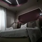 Re Lazzarone Suite