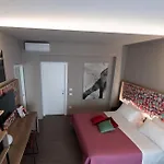 Bed In Centro