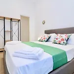 Airport Guest Houses