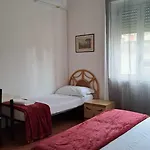 Trinita\' Maggiore Home/ Historic Center