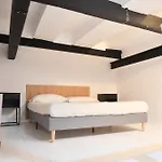 Chiaia 100 Rooms