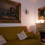 Giallo Napoletano Home