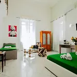 Napoli Centro, Dm Suites