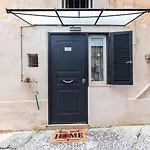 Many House