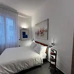 Meraki Family House