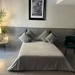 A Un Passo Dal Castello Maschio Angioino Appartment