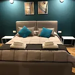 Dama Suite