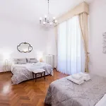 Grandapartments Piazza Carita Napoli