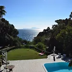 Holidays Naples Family - Pool In Front Of Capri