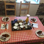 Na Tazzulel E Cafe
