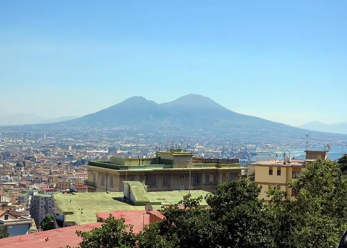 Spacious Panoramic Apartment - Half Way Center-Vomero District