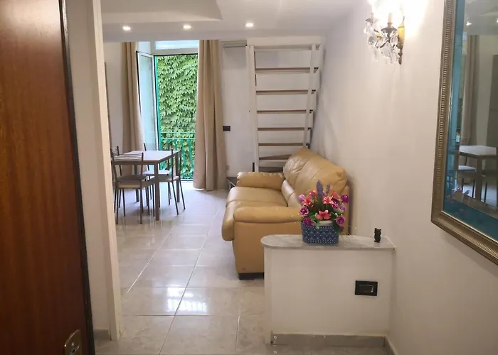 Centro Storico S Chiara House