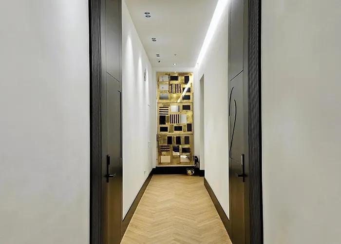 Orefici Place