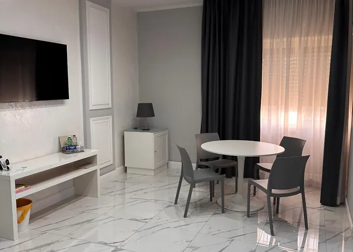 Lady Mary\'S Luxury Suites