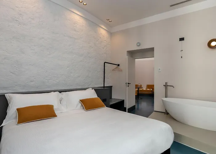 Adaram Suites